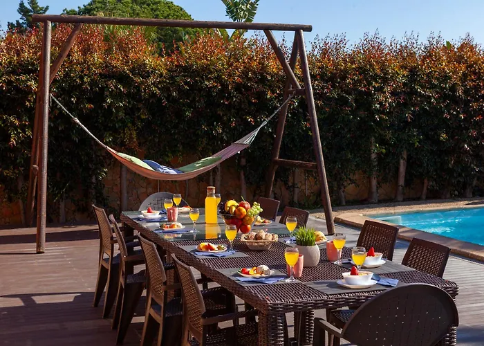 Villa Florida By Algarve Vacation