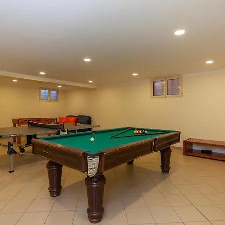Florida - Piscina Aquecivel, Bbq E Sala De Jogos - Albufeira